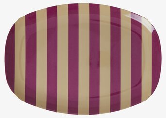 Bild av rektangulär tallrik med randigt mönster