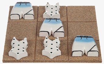 Bild av kreativt tre i rad-spel med badklädesdesign