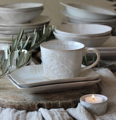 Foto av stilfull porslinsdukning med hemtrevlig känsla