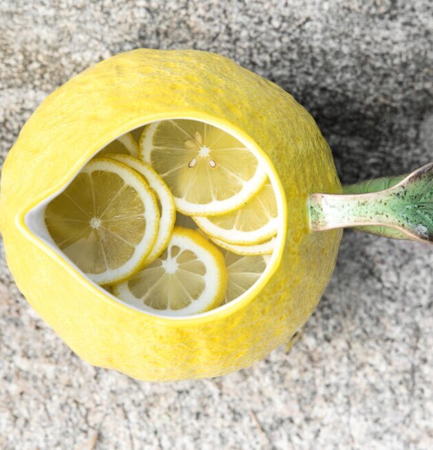 Kanna Lemon från By ON, citronformad kanna med detaljer