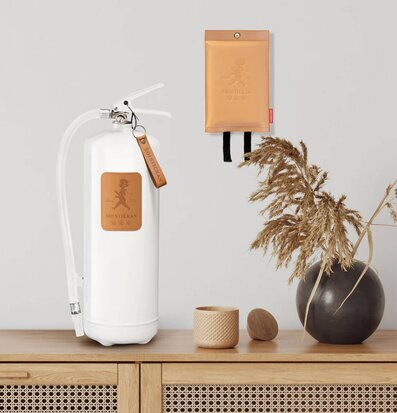 Bild av stilfull inredning med brandsäkerhet i fokus