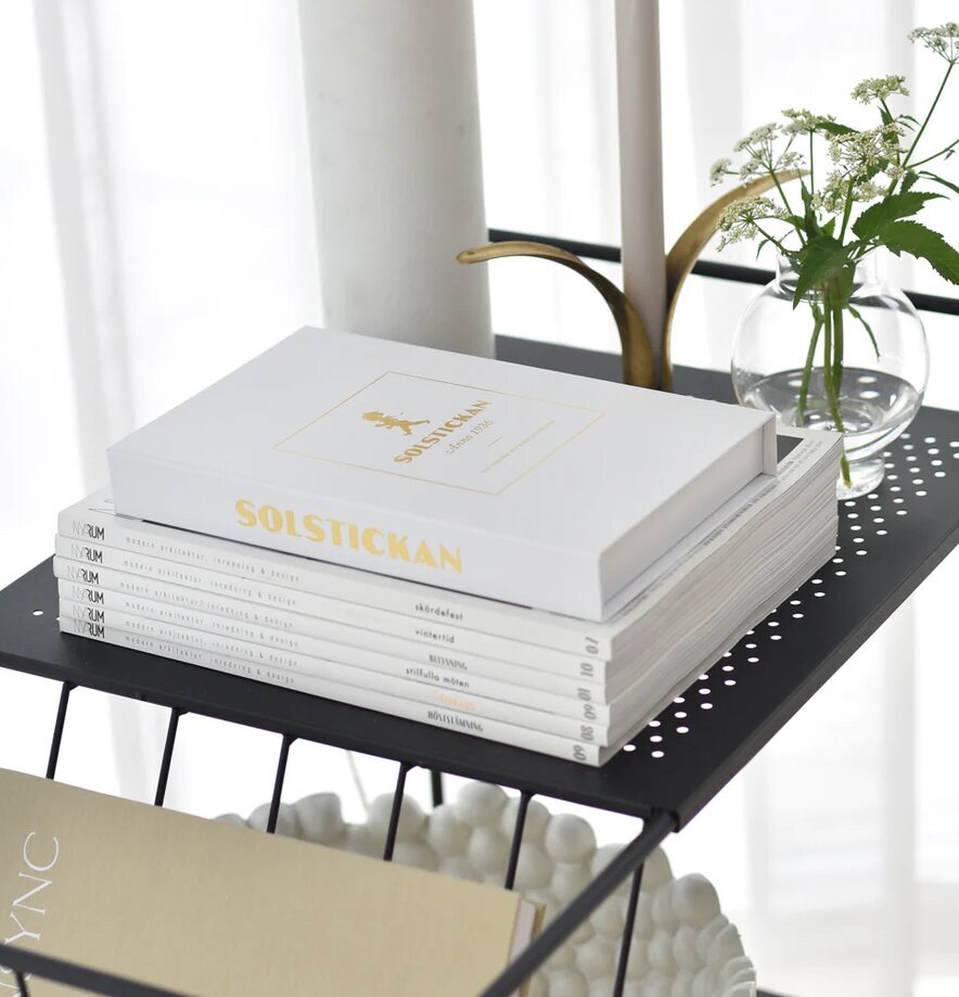 Brandfilt Vit/Guld Tablebook från Solstickan på hylla