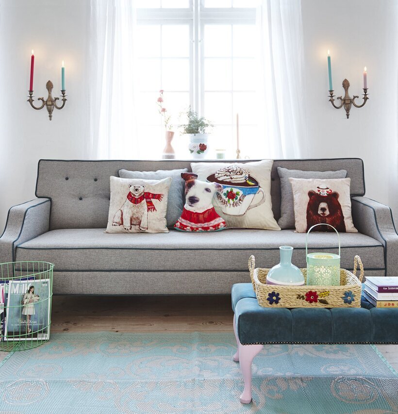 Rice 3 Seater Sofa Grey With Petrol Piping i hemtrevlig miljö