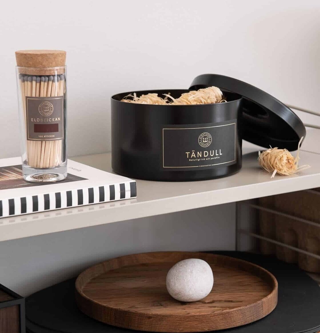 Tändull - Eldstickan och Eldstickan på hylla i modern miljö