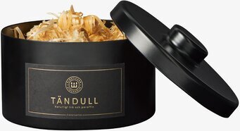 Bild av stilfull eldstartare med naturligt trä