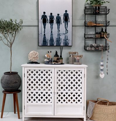 Bild av elegant rum med harmonisk och stilren design