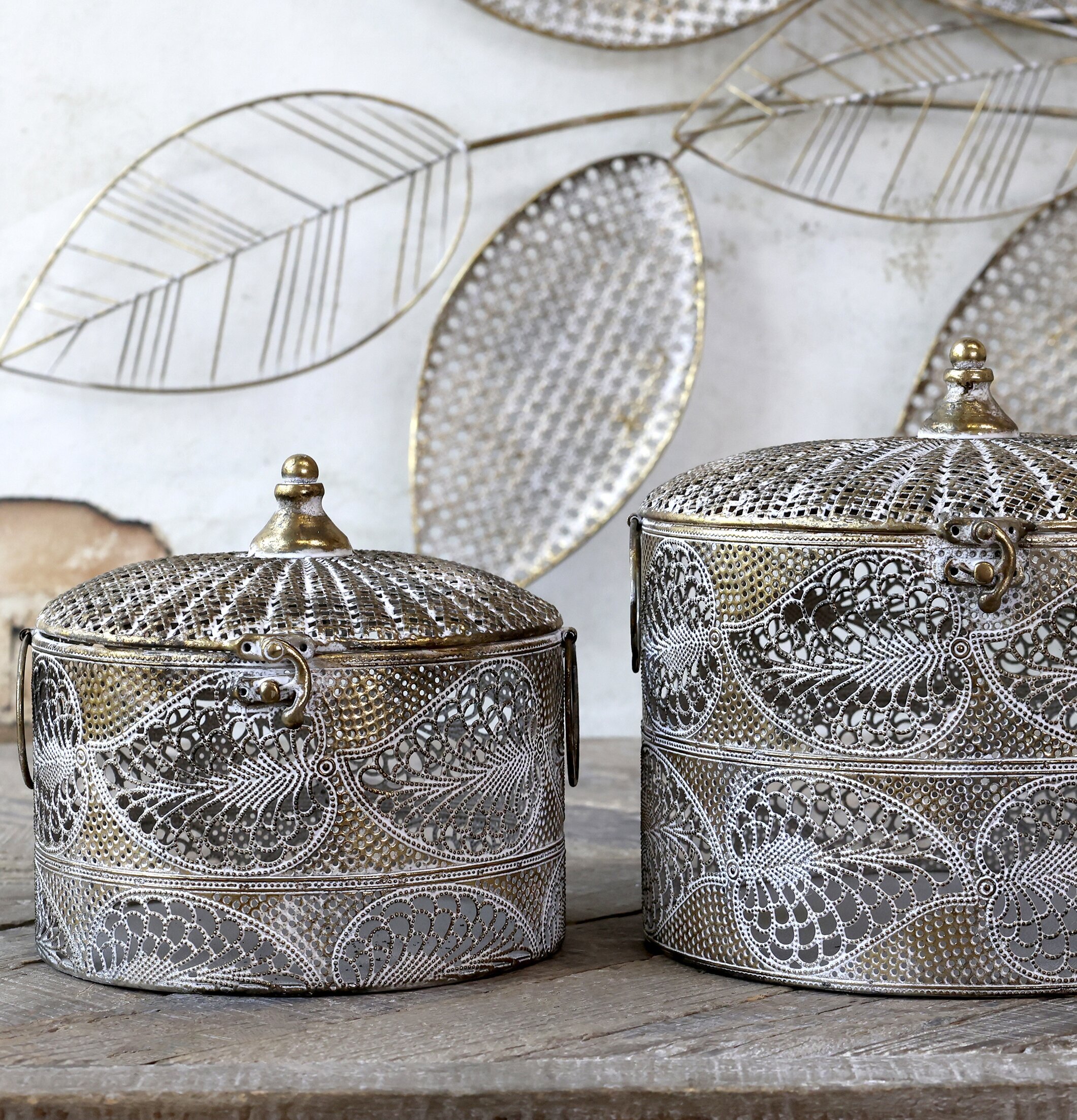 Metallbox Antik Mässing Medium från Chic Antique på träbord