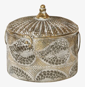 Bild av antik mässing metallbox med intrikat design