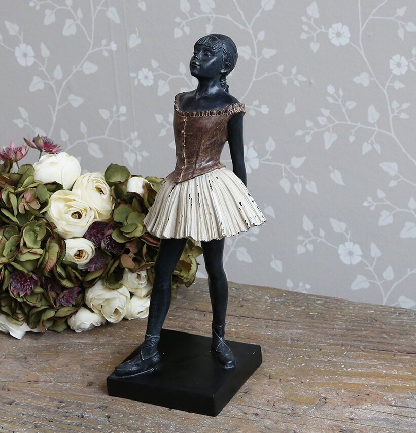 Ballerina Mocca statyett från Chic Antique i elegant pose