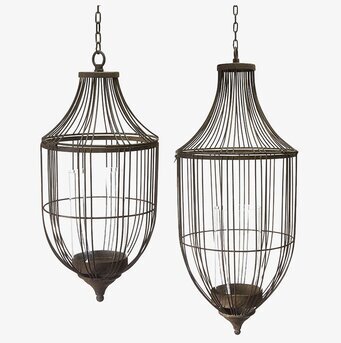 Bild av eleganta hänglyktor i rostig metallfinish