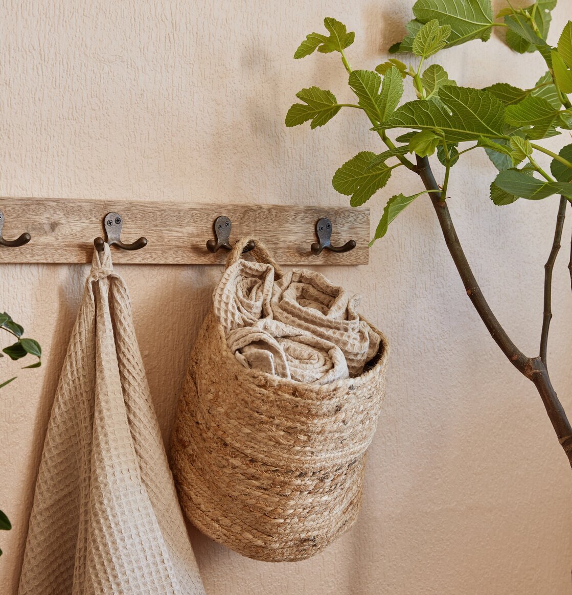 Klädhängare 5 Krokar Unika från IB Laursen med handduk