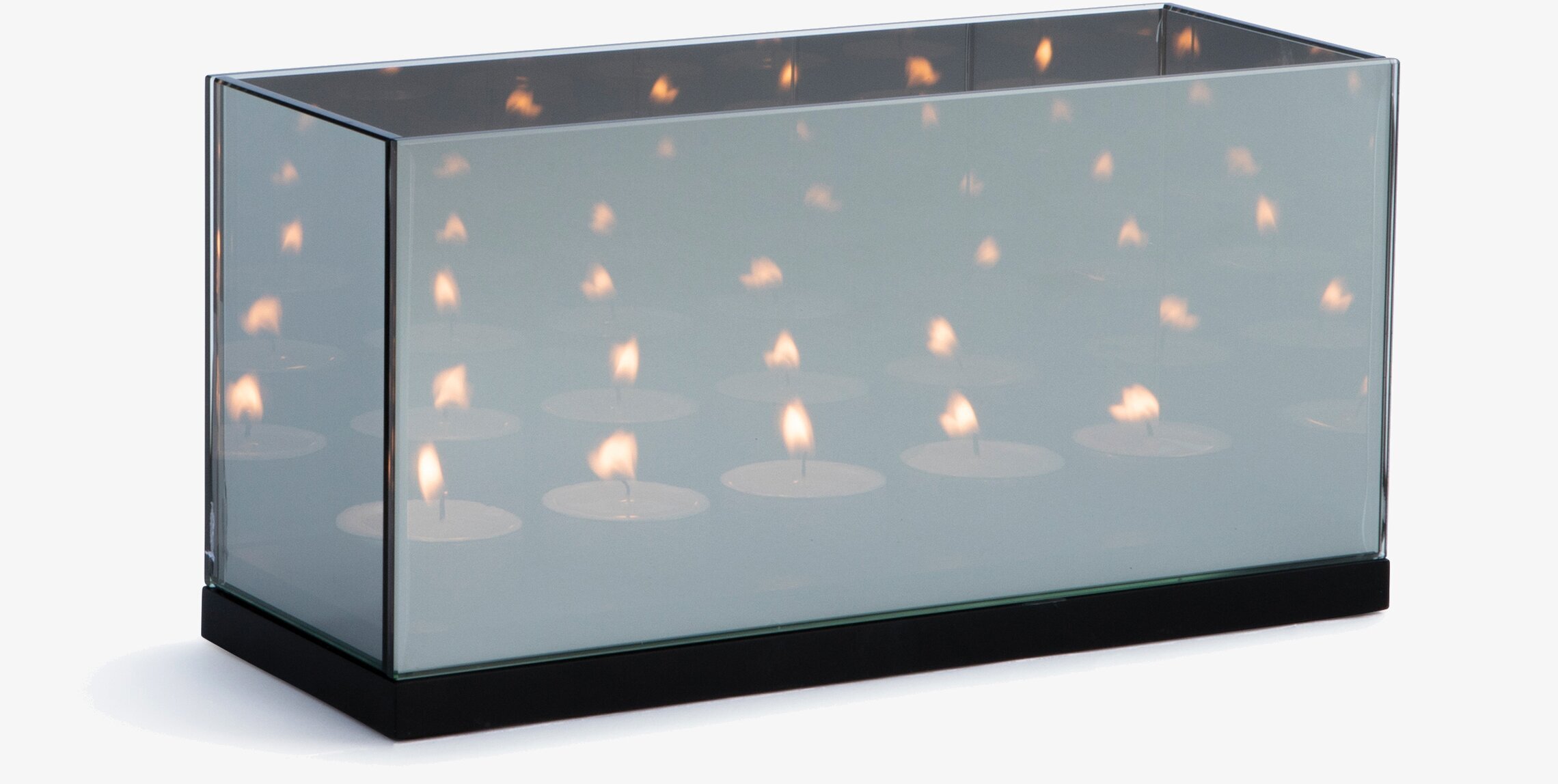 Ljusbox Infinity Light 5 från K Amsterdam med spegeleffekt