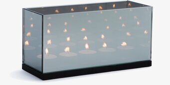 Bild av elegant ljusbox med oändliga ljusreflektioner