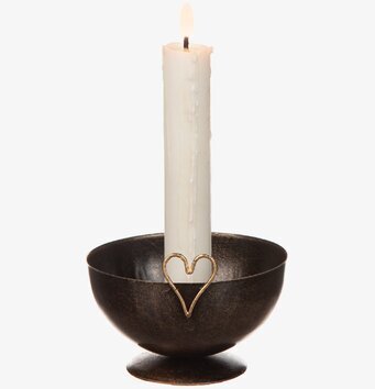 Bild av rustik ljusstake med hjärtformad dekoration