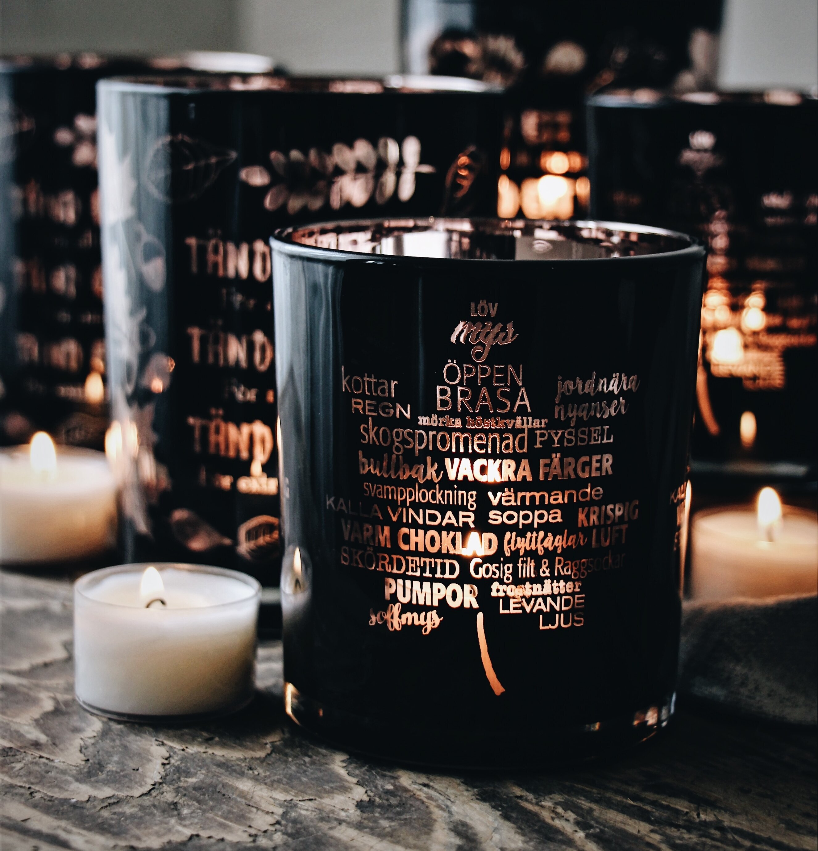 Ljuslykta Höst - Majas Cottage med gyllene höstord