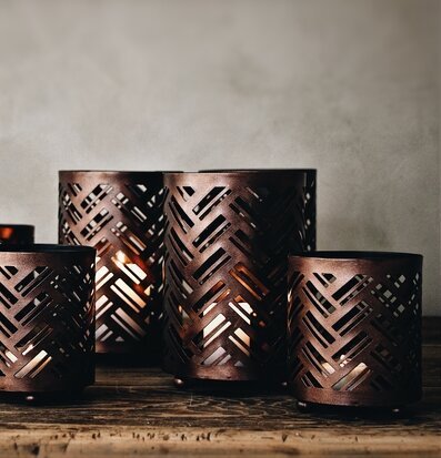 Foto av elegant lyktarrangemang i varm atmosfär