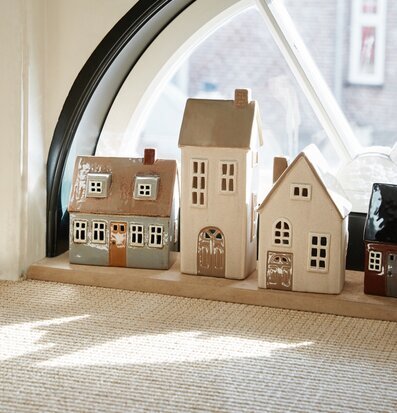 Bild av charmiga ljuslyktor som skapar hemtrevnad