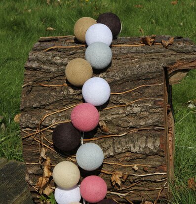 Bild av ljusslinga i naturlig och stämningsfull miljö