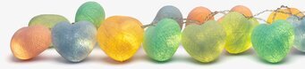 Bild av ljusslinga med färgglada och harmoniska bollar