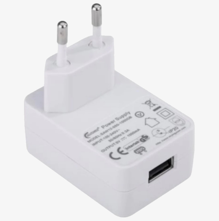 Bild av USB-laddare med europeisk kontakt och USB-port