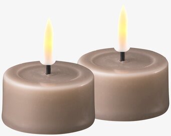 Bild av LED-värmeljus med realistisk stearinlook