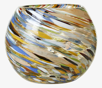 Bild av flerfärgad ljuslykta med fascinerande design