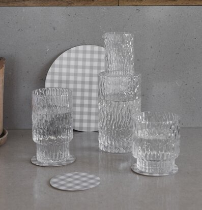 Bild av stilfulla och texturerade dricksglas