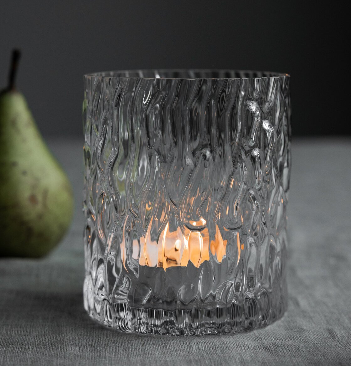 Bild av elegant ljuslykta med bubbligt glasarbete