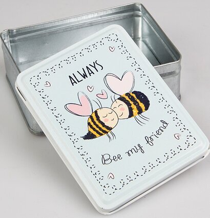 Plåtburk Always Bee från Sass & Belle med glada bin på locket
