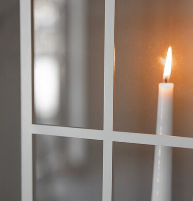 Bild av elegant väggljusstake i modern inredning