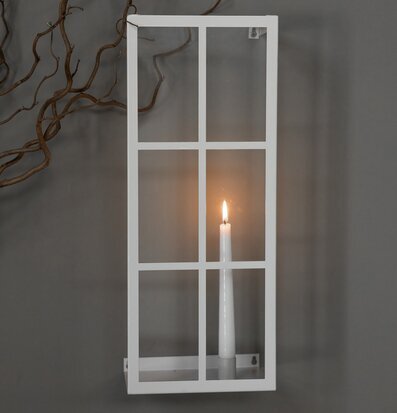 Bild av stilren och modern väggljusstake i hemmet