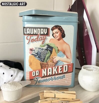 Bild av retro plåtburk för tvättmedelsförvaring