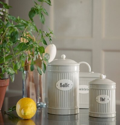 Bild av stilfulla köksdetaljer och harmonisk miljö