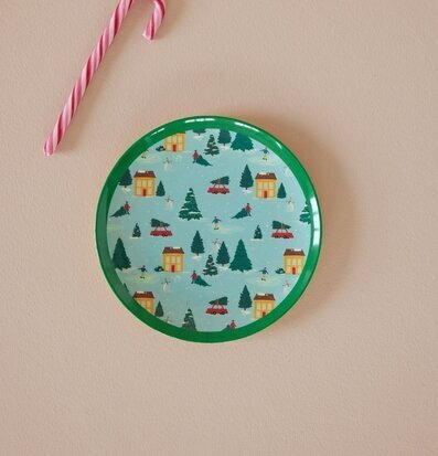 Bild av desserttallrik med vintrigt och festligt motiv