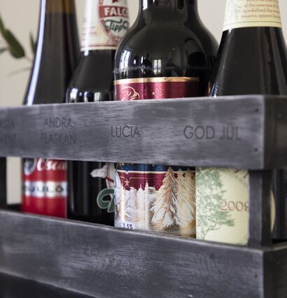 Trälåda Advent Grå från Different Design med ingraverade ord