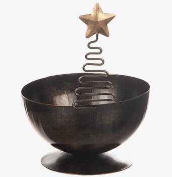 Foto av en unik hamrad skål med skandinavisk design