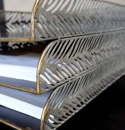 Bild av elegant brevkorg med intrikat mönster