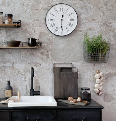 Bild av stilrent kök med rustik och modern design