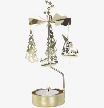 Bild av förtrollande änglaspel i vinterlandskap