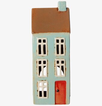 Bild av ljuslykta formad som ett traditionellt hus