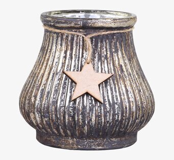 Foto av unik ljuslykta med stjärndekor och räfflor