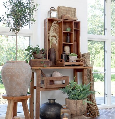 Bild av harmonisk inredning med rustik elegans