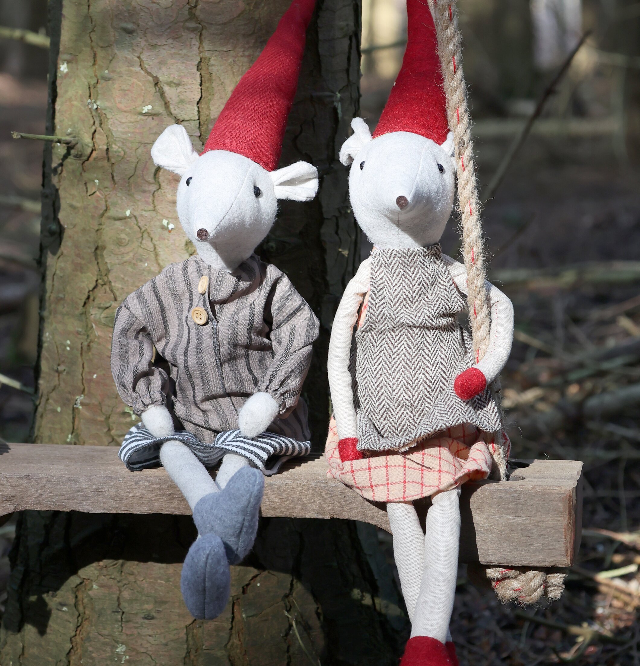 Asger & Agnes Sittande Julmus 38cm från Chic Antique