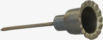 Foto av stilren ljushållare med antik mässingsfinish