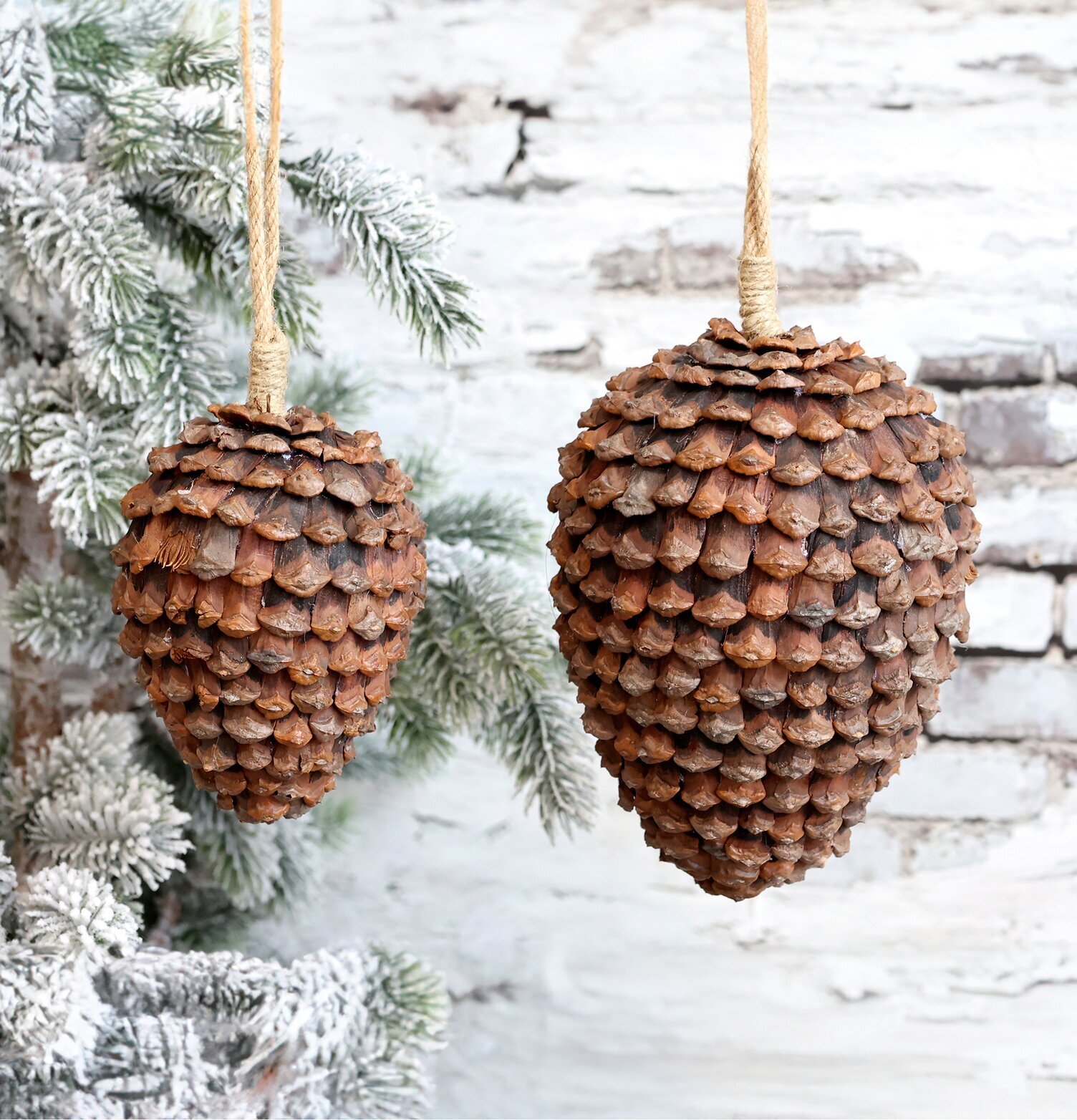 Dekorationshänge Kotte från Chic Antique hänger i granen