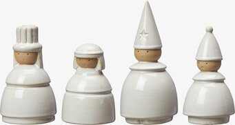 Foto av stilrent luciatåg i keramik med vitmelerad yta