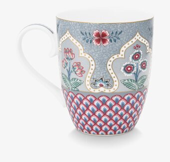 Bild av stilfull mugg med blommotiv och guldkant