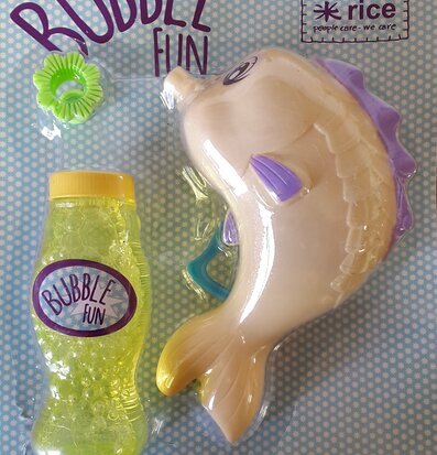 Bild av färgglad och lekfull bubbelpistol för barn