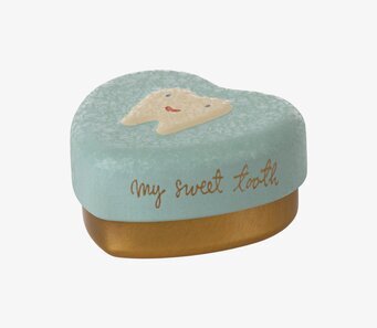 Bild av charmig hjärtformad mintgrön plåtburk