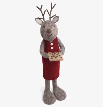 Bild av charmig hjort i röd klänning för julen